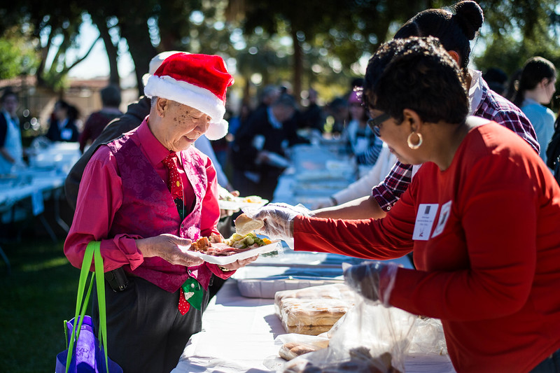 Dinner-in-the-Park feeds all on Christmas Day at Pasadena’s Central Park (Pasadena Star News)